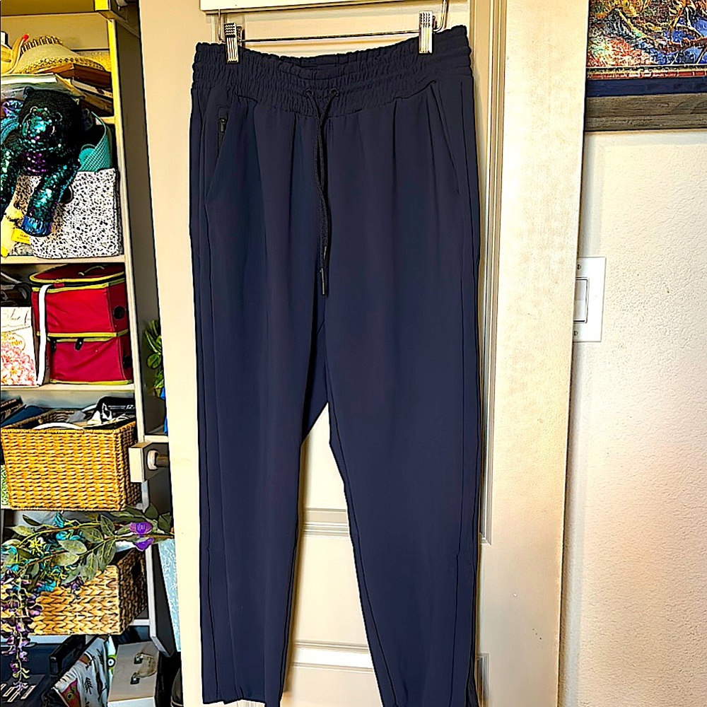 Athleta Metropolis Straight leg Pants Navy Size 8